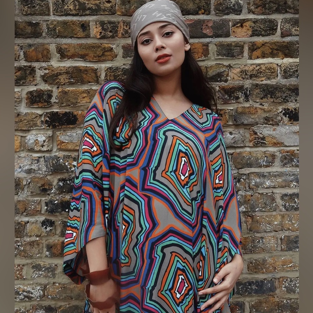 LOVE. ❤️ HERO‎ Caftan Dress